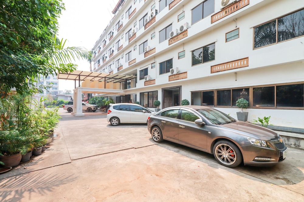 Suan Dok Kaew Hotel 7/38