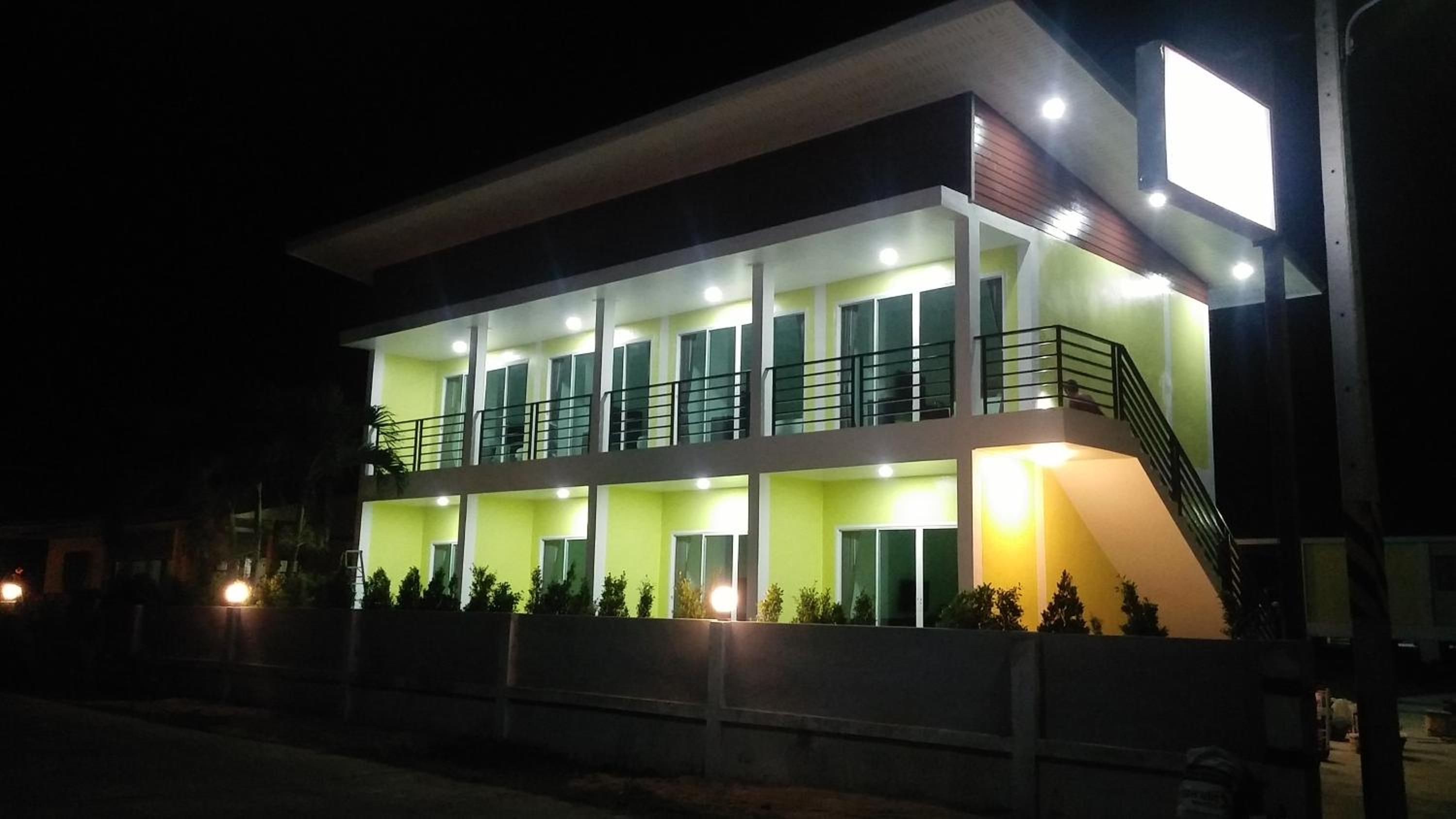 Thipburee Resort 2/40