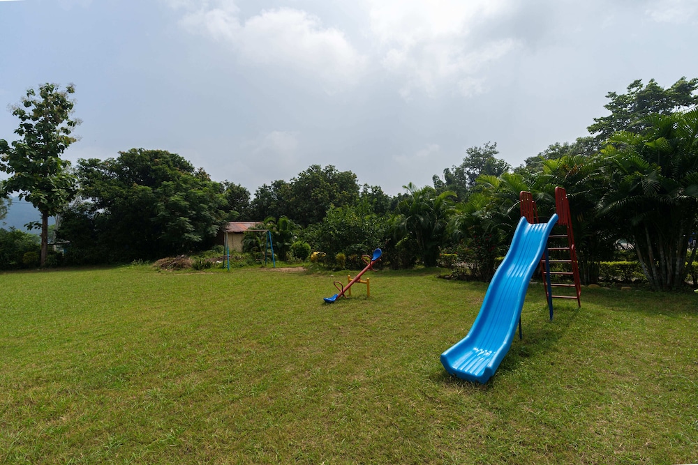 CORBETT WILD RESORT 13/50