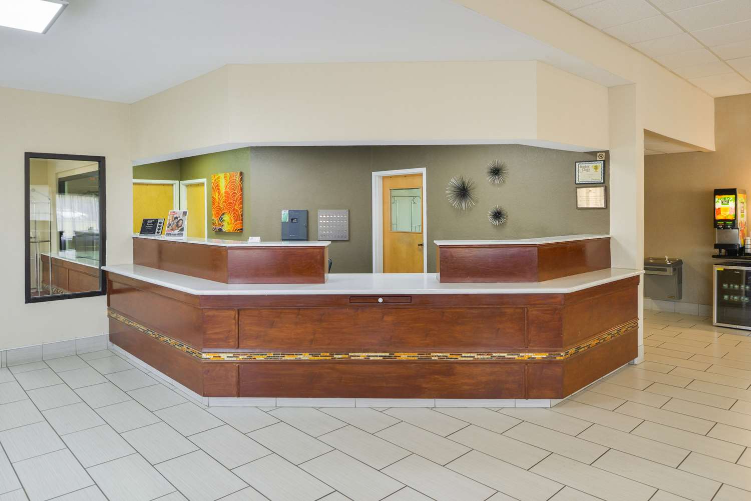 Americas Best Value Inn & Suites Bastrop 8/39