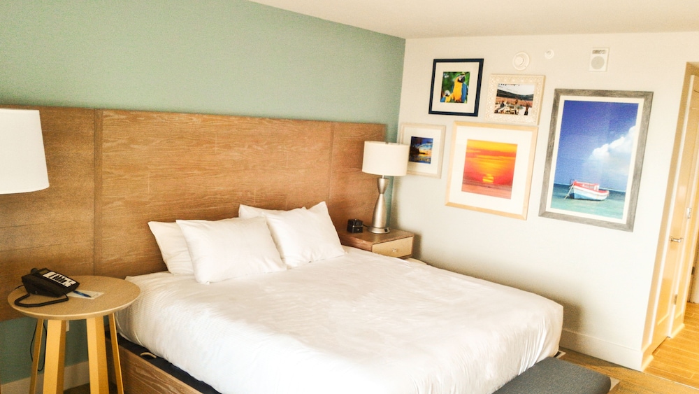 ROOM, KING BED, BALCONY, ACCESSIBLE