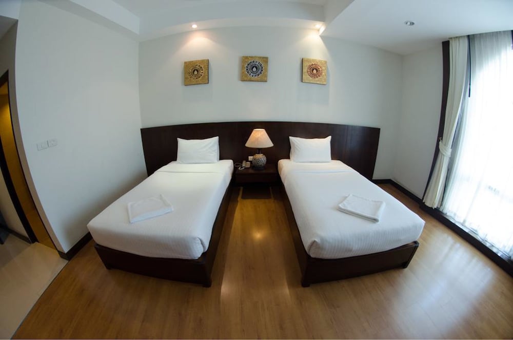 Grand Southern Hotel (SHA Certified) 13/21