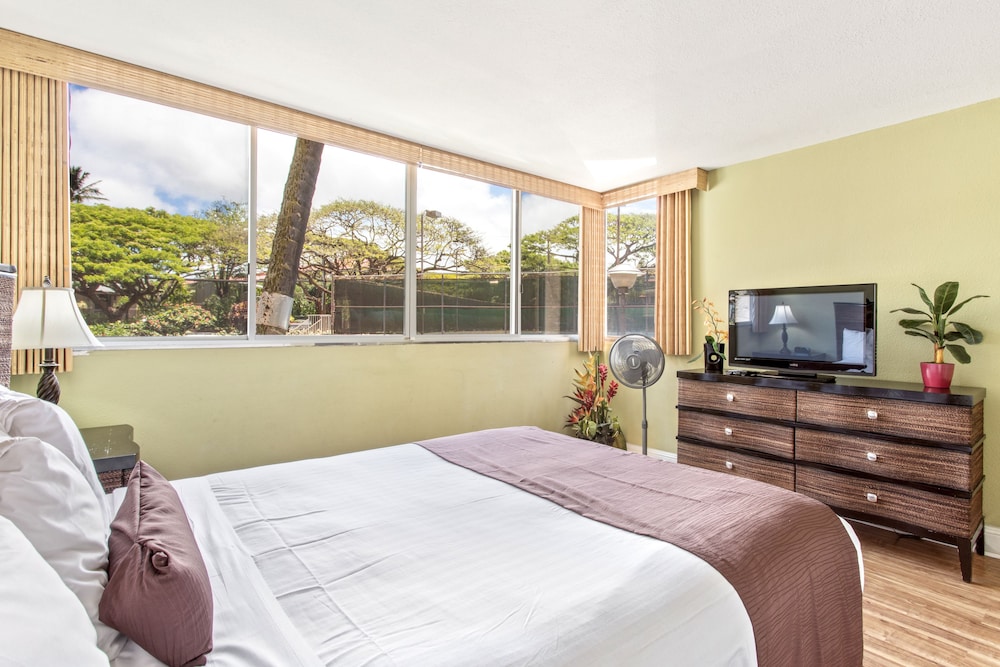 Royal Kahana Maui by OUTRIGGER 23/77