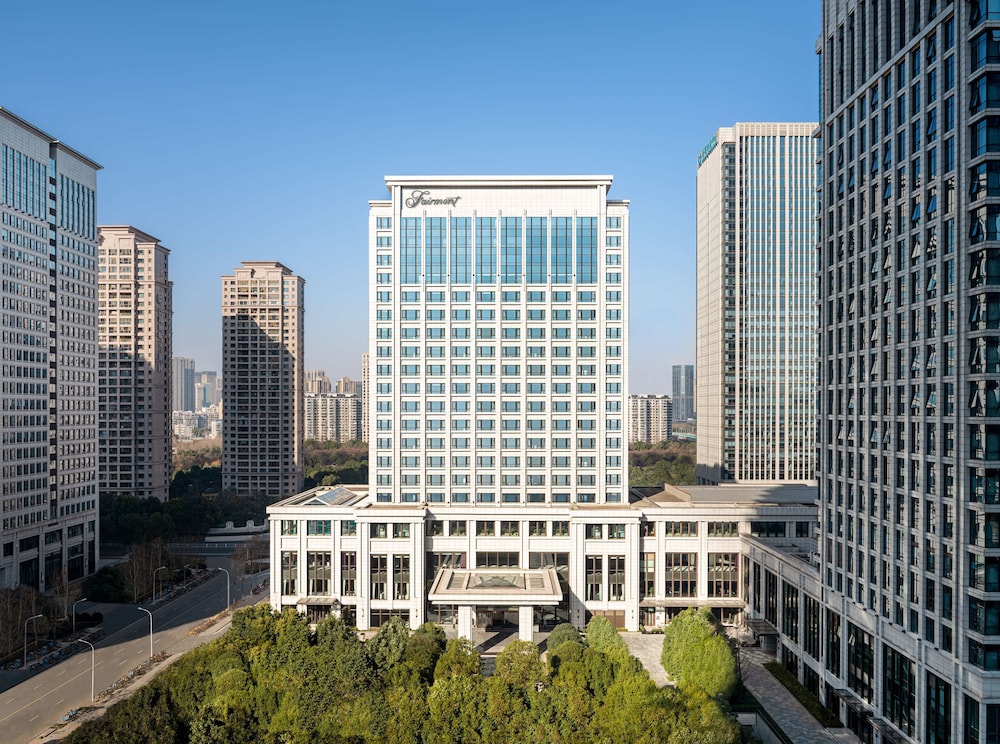 Fairmont Wuhan 2/67