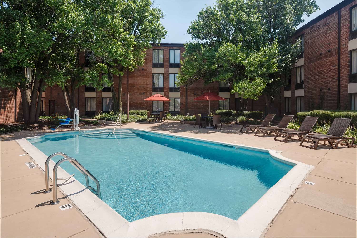Best Western Chicago Downers Grove 41/42