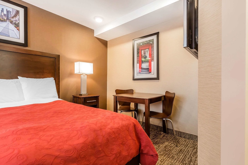 Rodeway Inn Chicago-Evanston 12/18