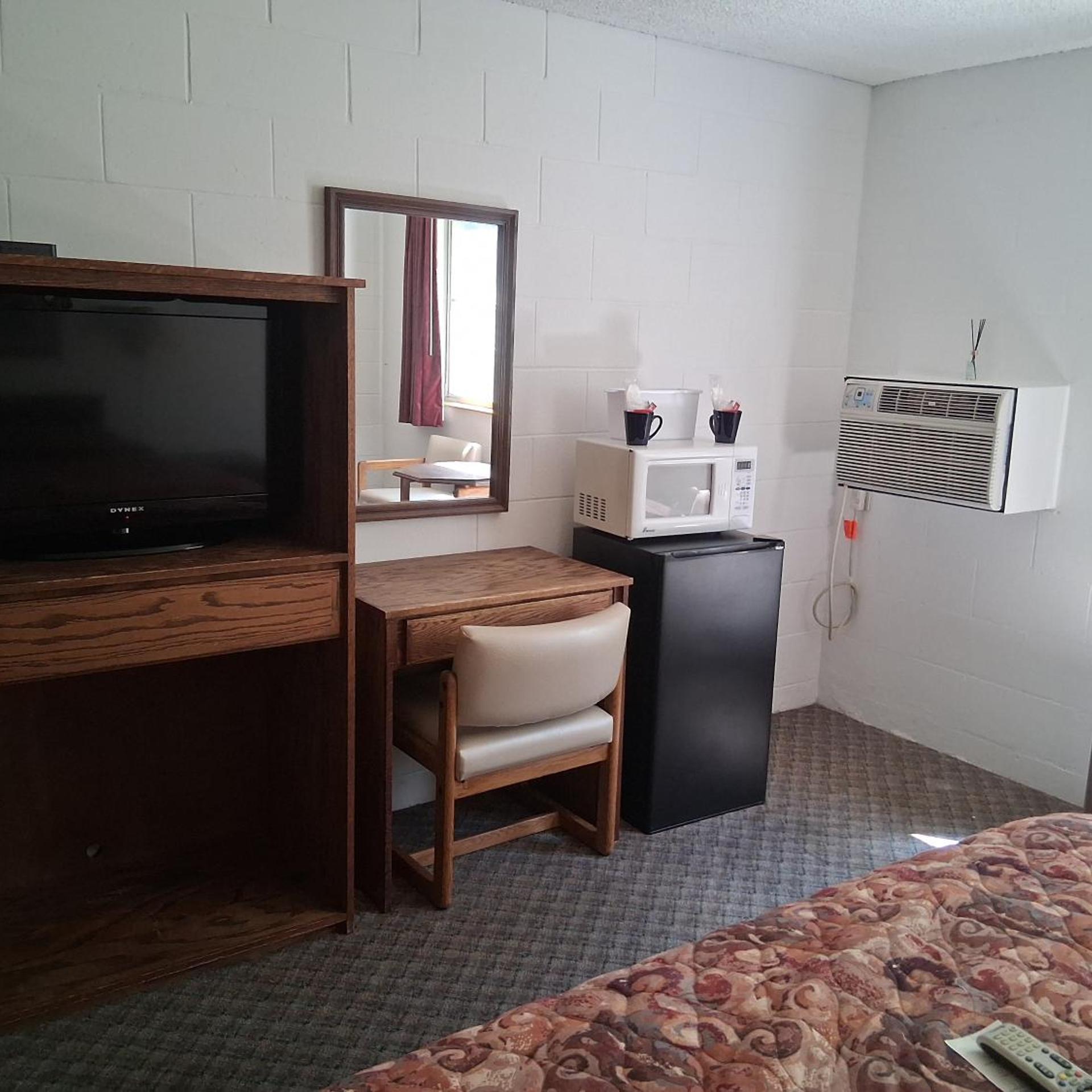 The Pines Motel 22/26