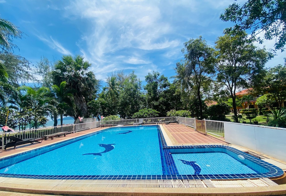 Pranmanee Beach Resort 24/50