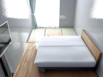 Room, 2 Double Beds, Washing Machine, Kitchen
