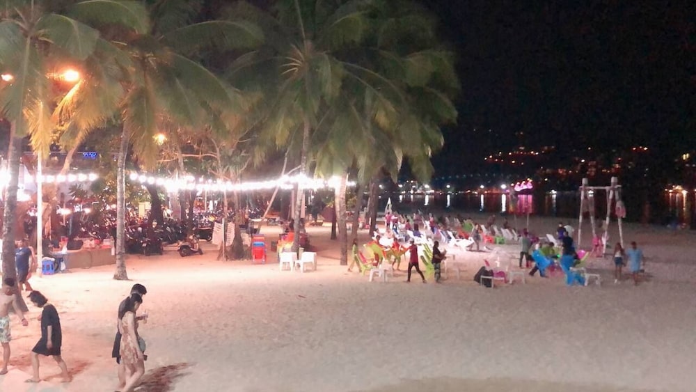 The Way Patong Hotel 47/50