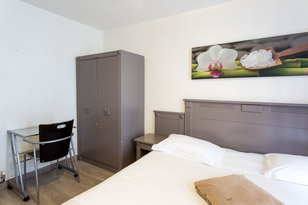 HOTEL DE L EUROPE 15/44