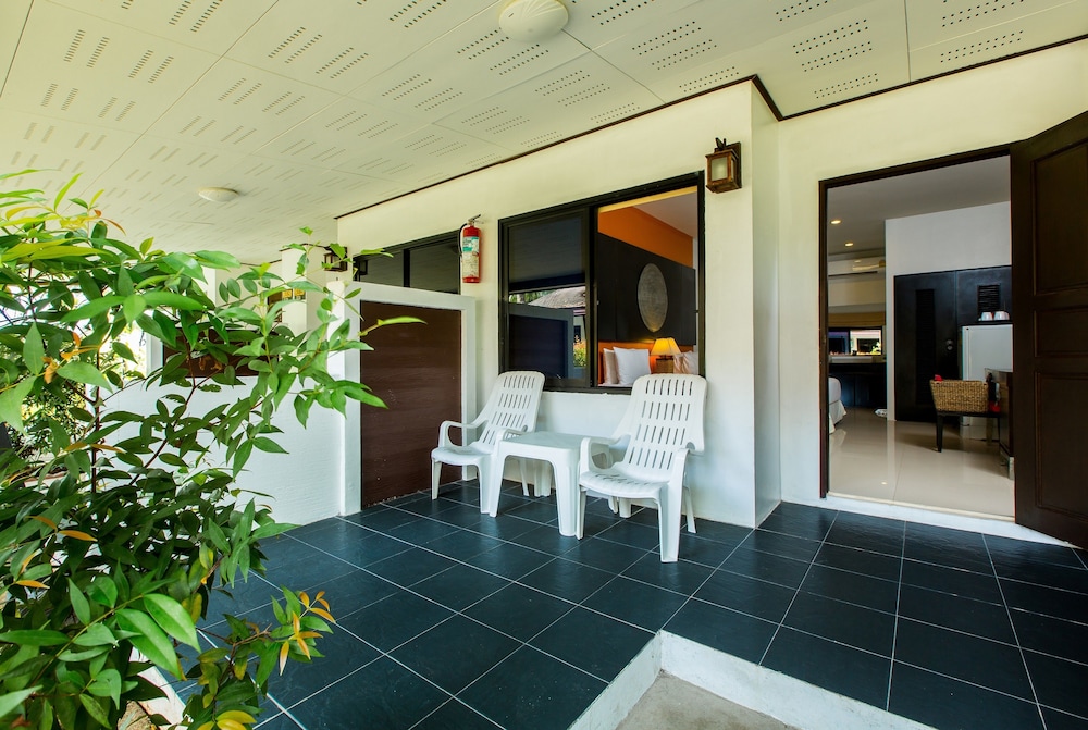 Nai Yang Beach Resort and Spa in Sa Khu