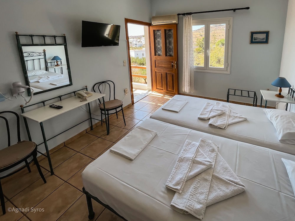 Agnadi Syros Studios & Rooms photo5