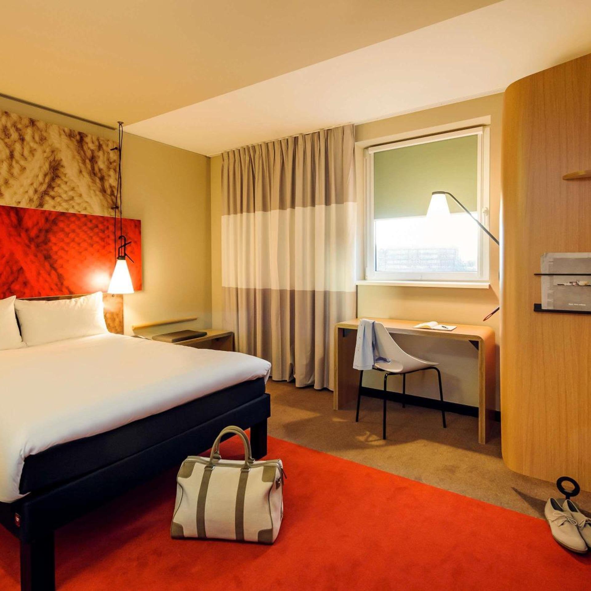 غرفة سوبيريور بسرير كوين مع أريكة، ibis Hamburg City 8/10