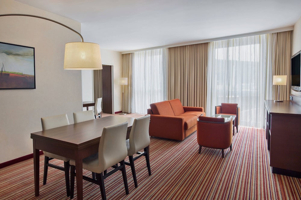 Courtyard by Marriott Basel 26/32