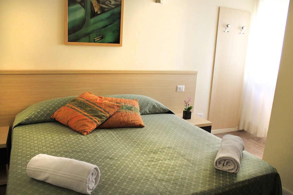 Hotel Villa Delle Rose 25/78