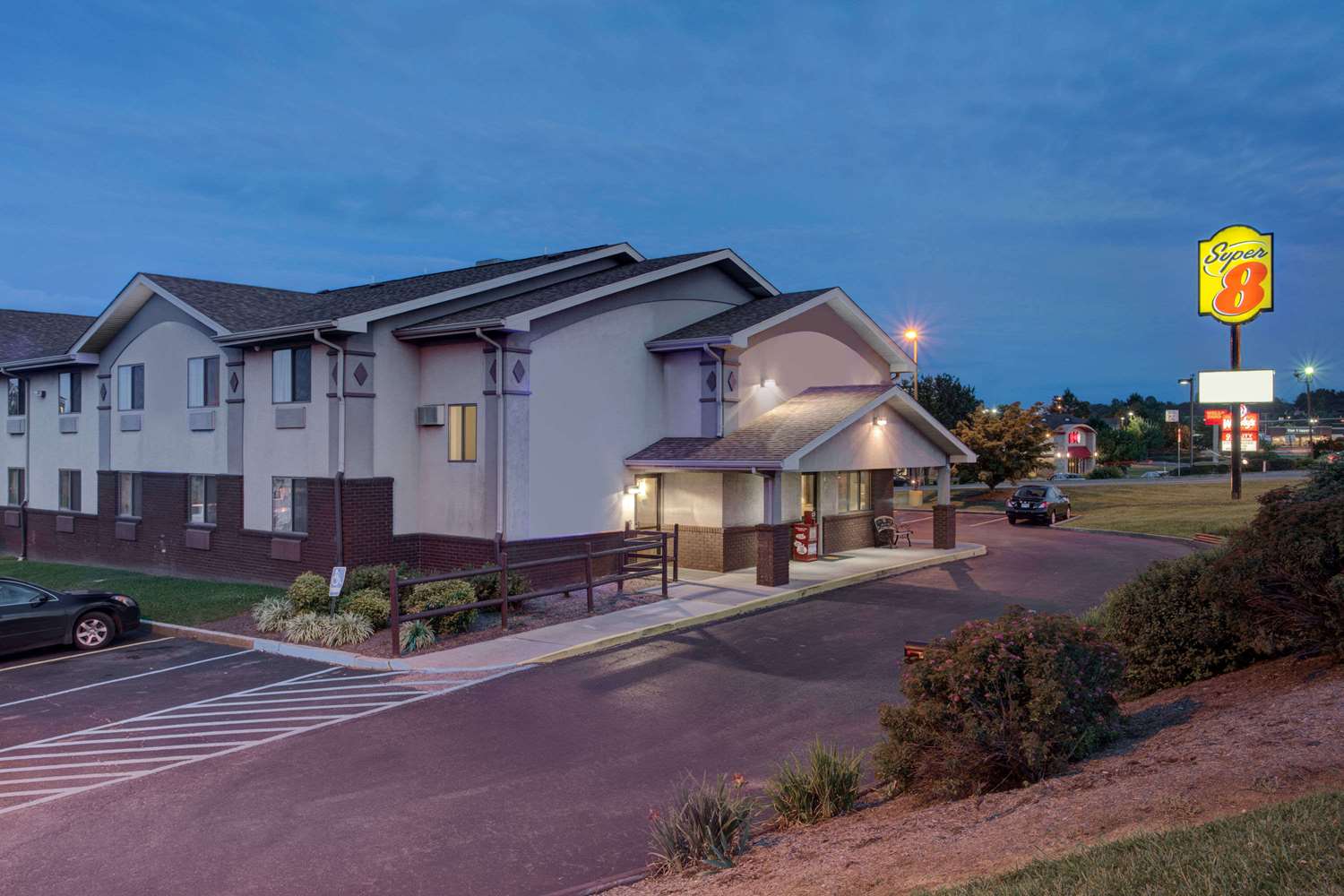 Super 8 by Wyndham Christiansburg/Blacksburg Area 4/20