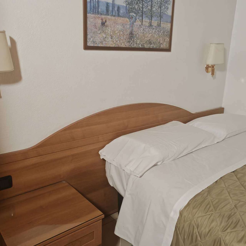 Hotel Mondial 34/55