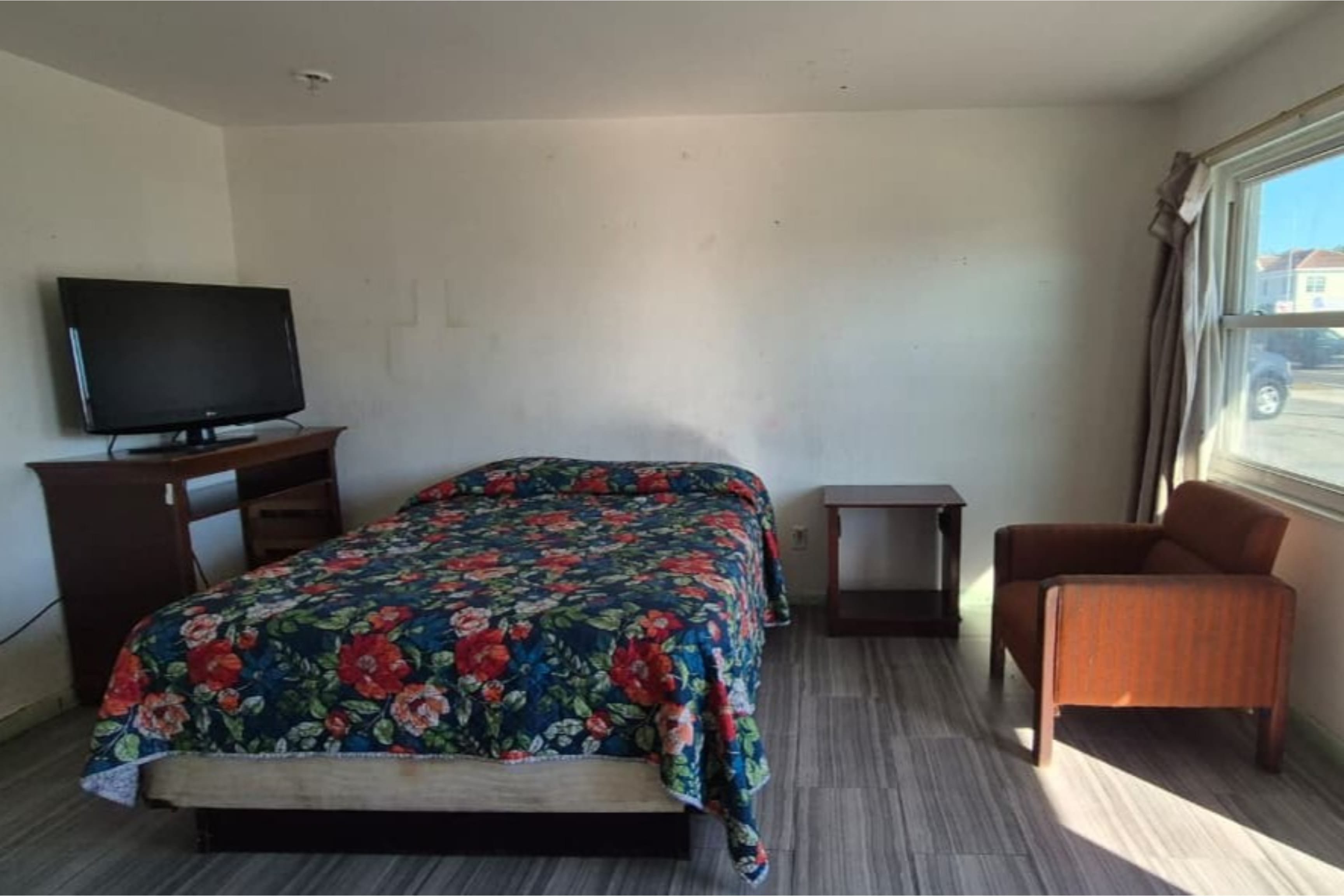 Base Motel By OYO South Tampa 21/32
