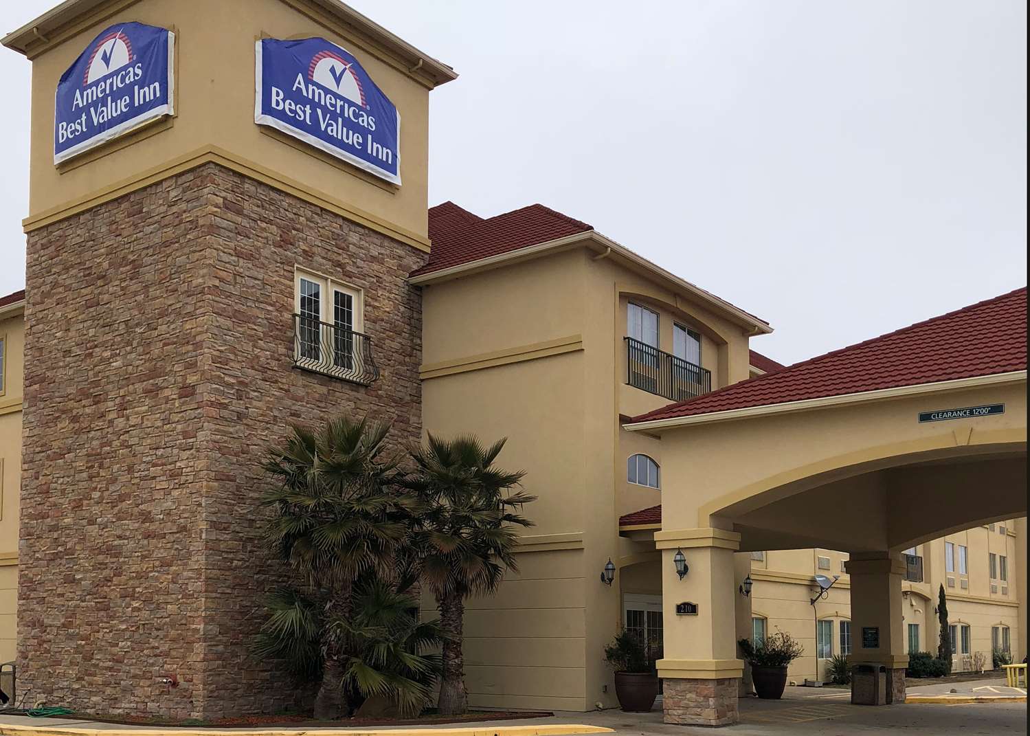 Americas Best Value Inn Suites Gun Barrel City 2/57