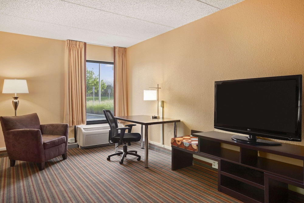 Super 8 By Wyndham Mount Laurel 20/39