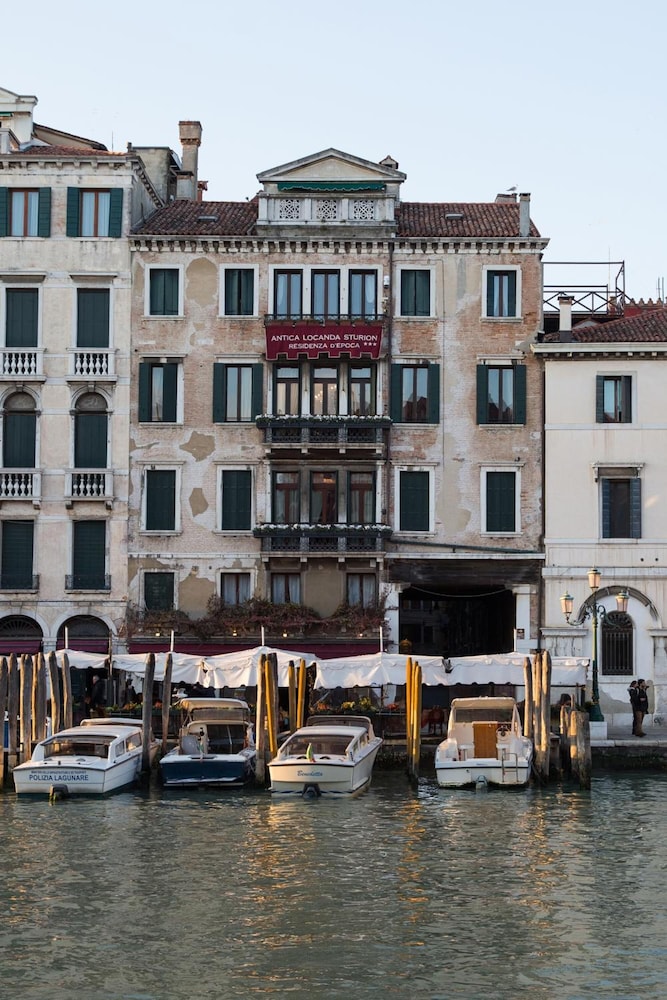 Riva del Vin Boutique Hotel 52/58