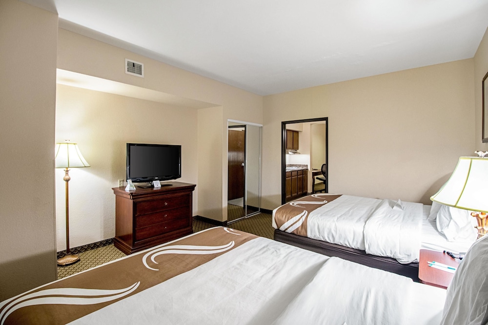 Quality Inn & Suites Robstown TX 4/23