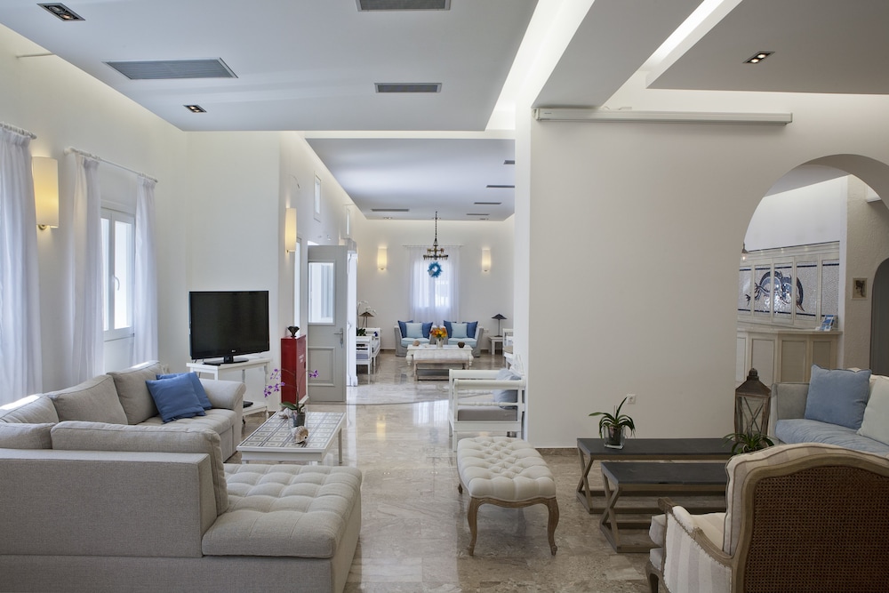 Kamari Hotel 37/73