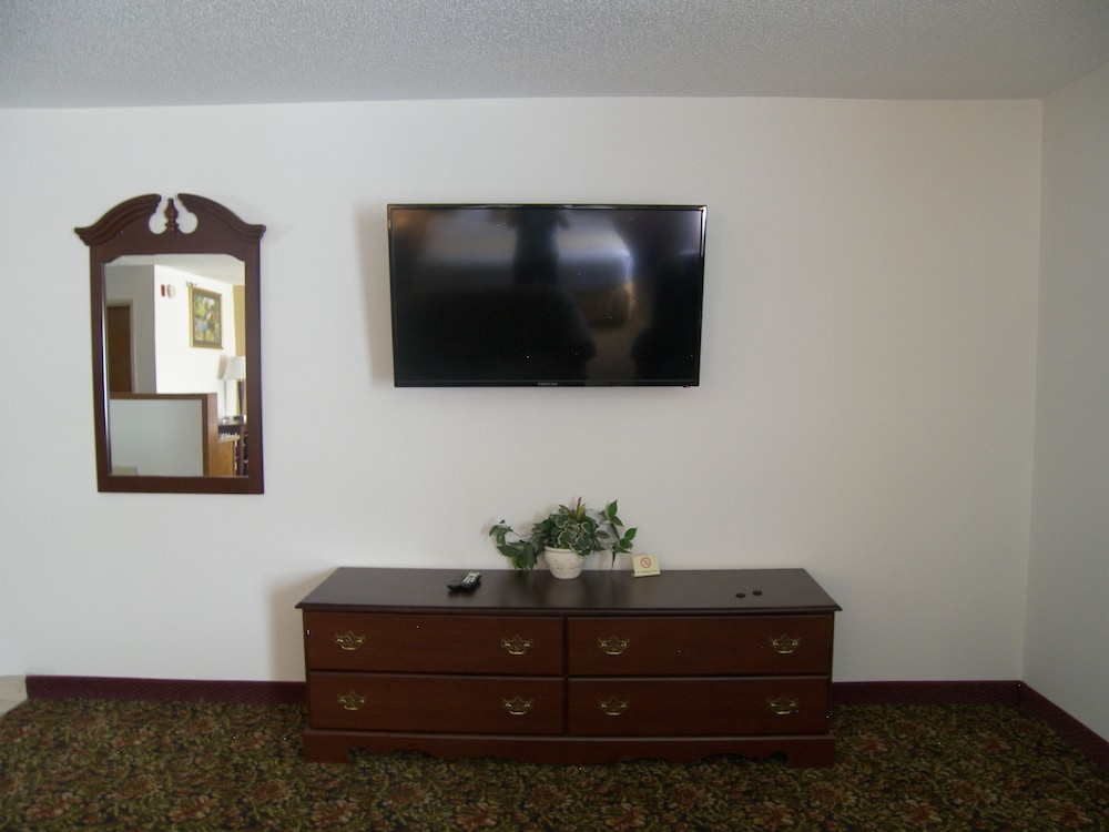 Baymont by Wyndham Mount Vernon Renfro Valley 19/40