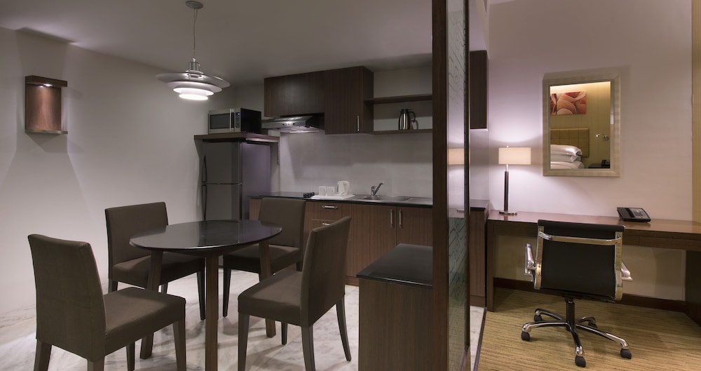 Four Points by Sheraton Hotel and Serviced Apartments Pune 44/47