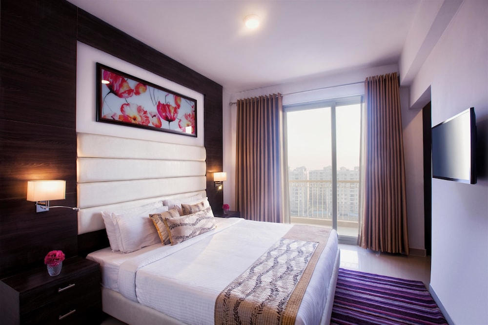 GOLDEN TULIP BHIWADI 14/33