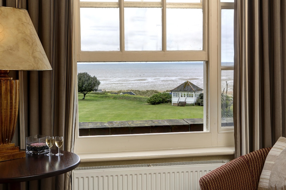 Le Strange Arms Beachside Hotel & Lodges 28/39