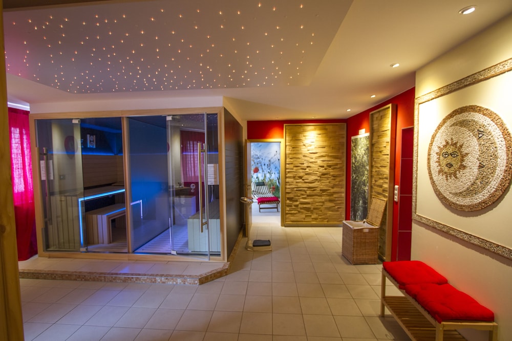 FALK SEEHOTEL PLAU AM SEE 24/50