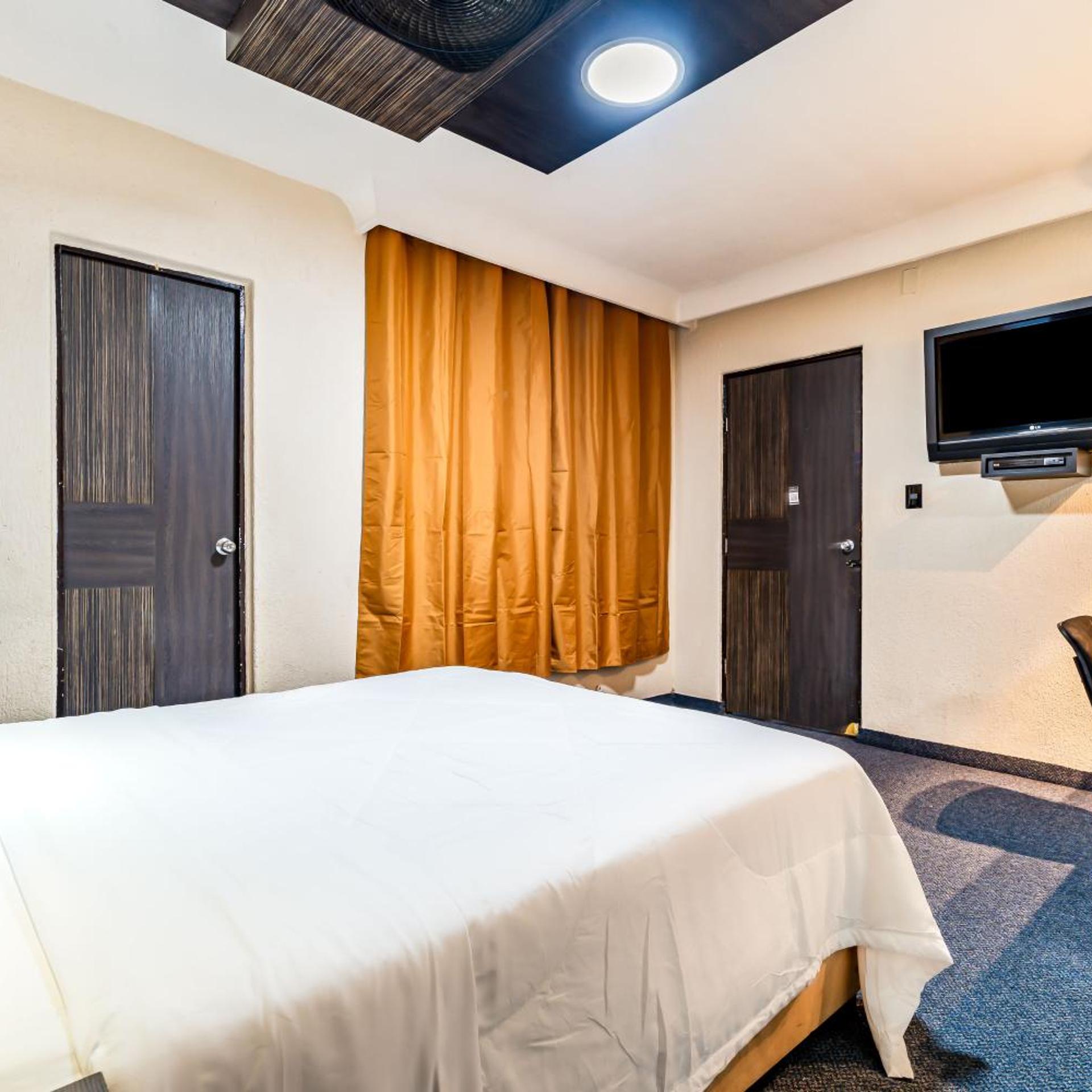Hotel Arizona 10/47
