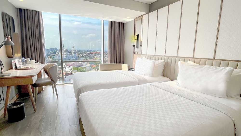 Swiss-Belhotel Solo 27/57