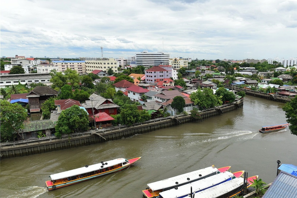 NORN Rimklong Bangkok Hotel 46/50