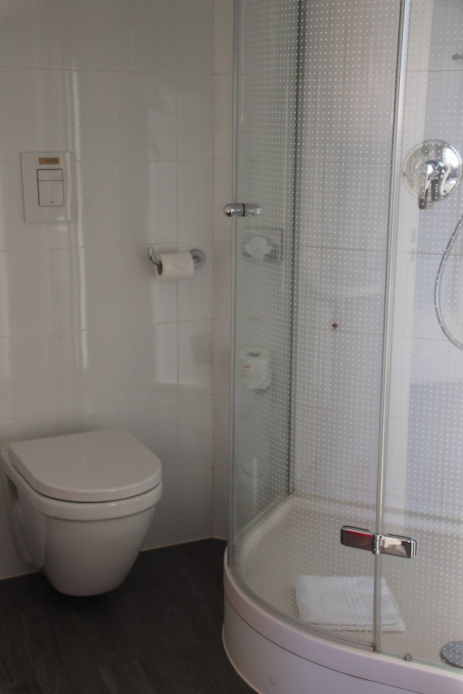 Ibis Milano Fiera 12/70