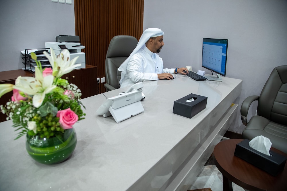 Laten Suites Al Salim Plaza 50/55