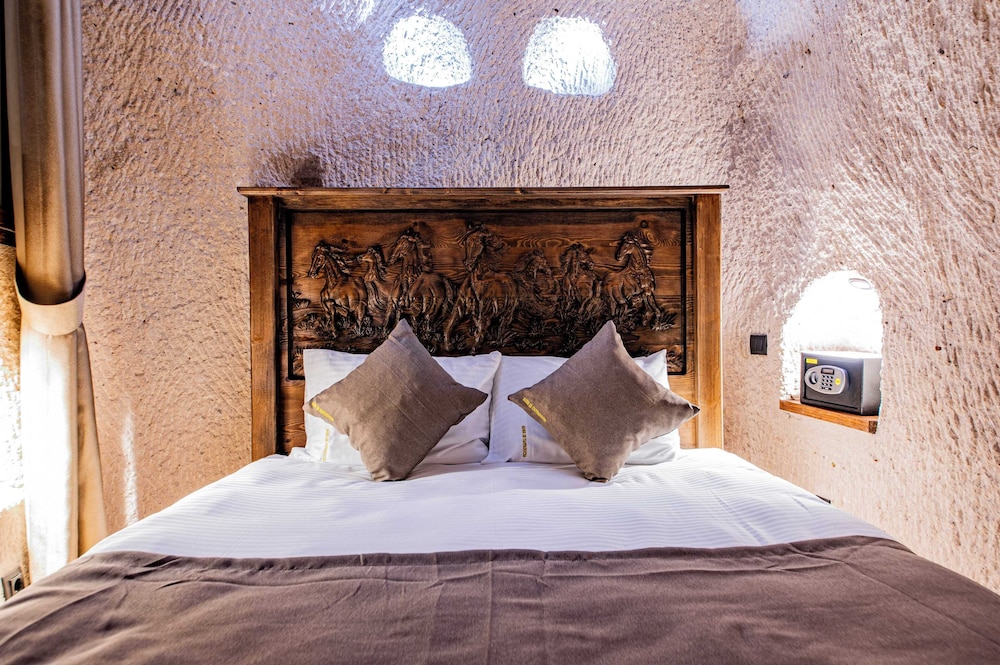 Ages In Cappadocia 2/50