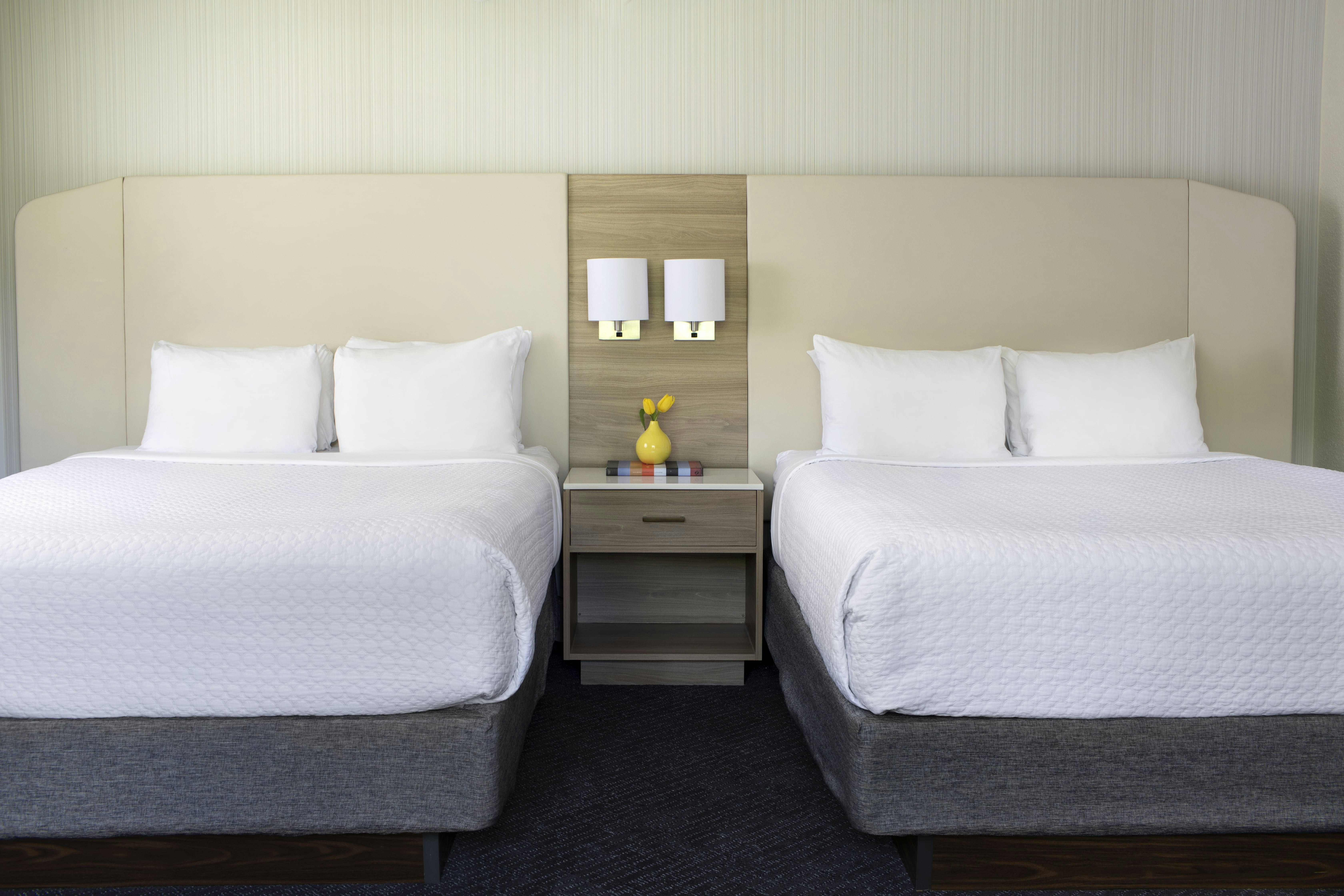 Worklife, Standard, 2 Queen Beds, Crowne Plaza Atlanta Perimeter At Ravinia 2/3