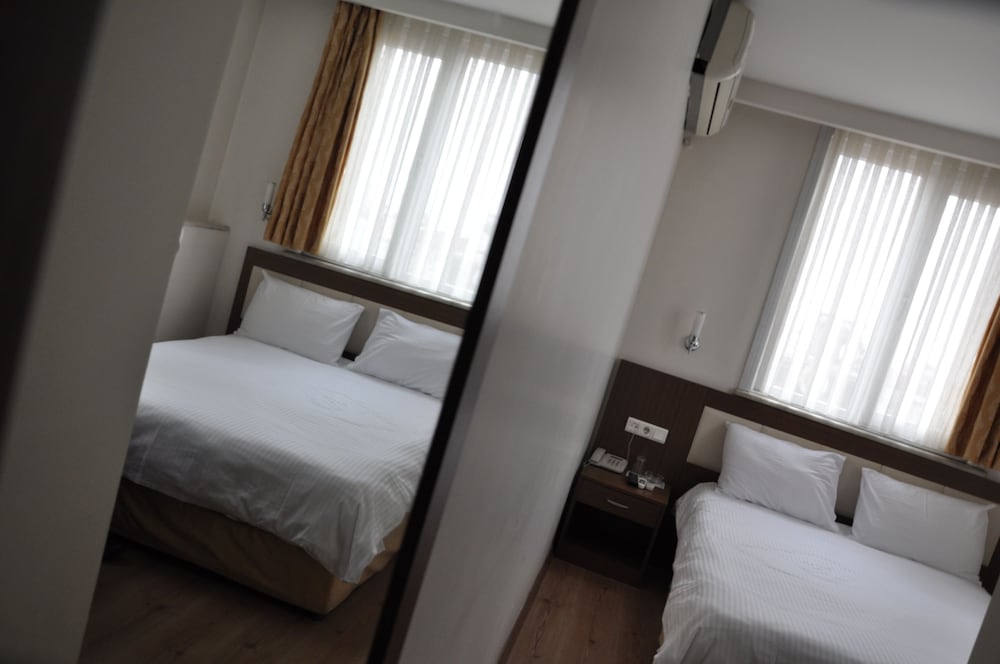 Hivas Hotel 6/19