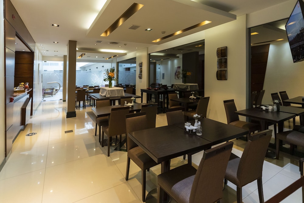 Blank Hotel Recoleta 66/77