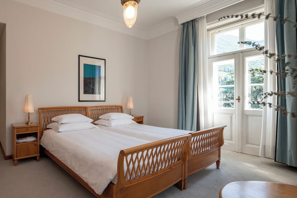 COMFORT, DOUBLE OR TWIN BED