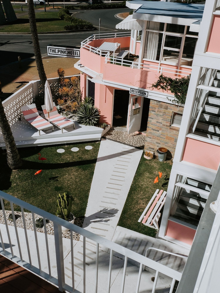 The Pink Hotel Coolangatta 1/50