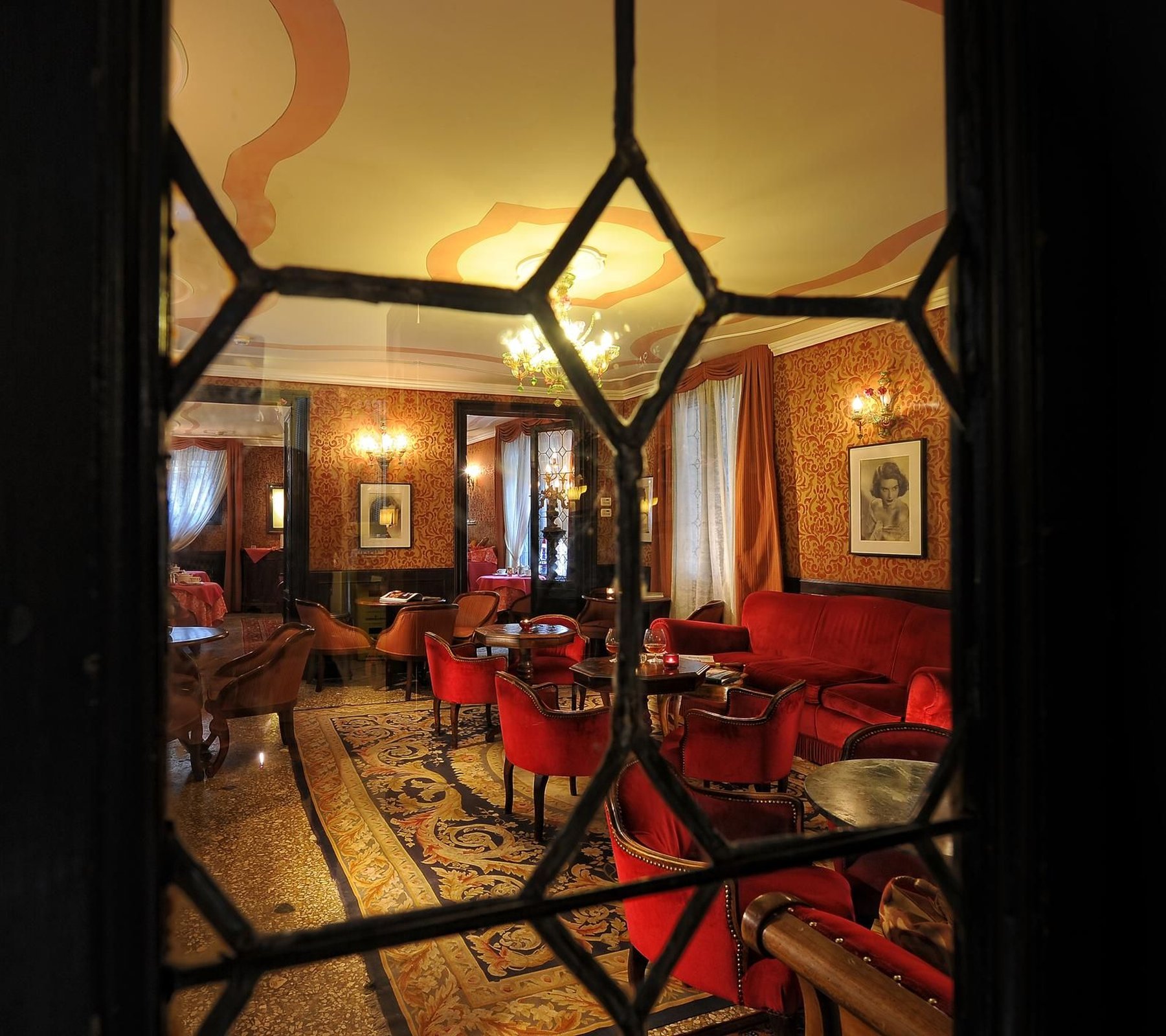 Flora Hotel 6/7
