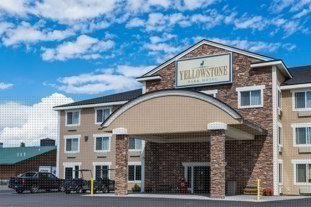 Yellowstone Park Hotel 7/61