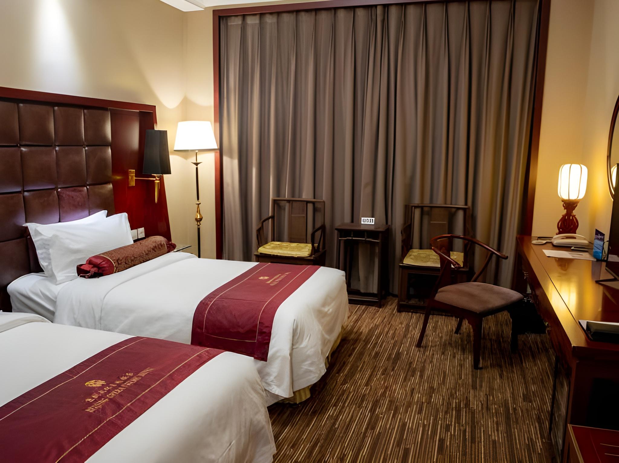 Business, Twin Beds, No Window