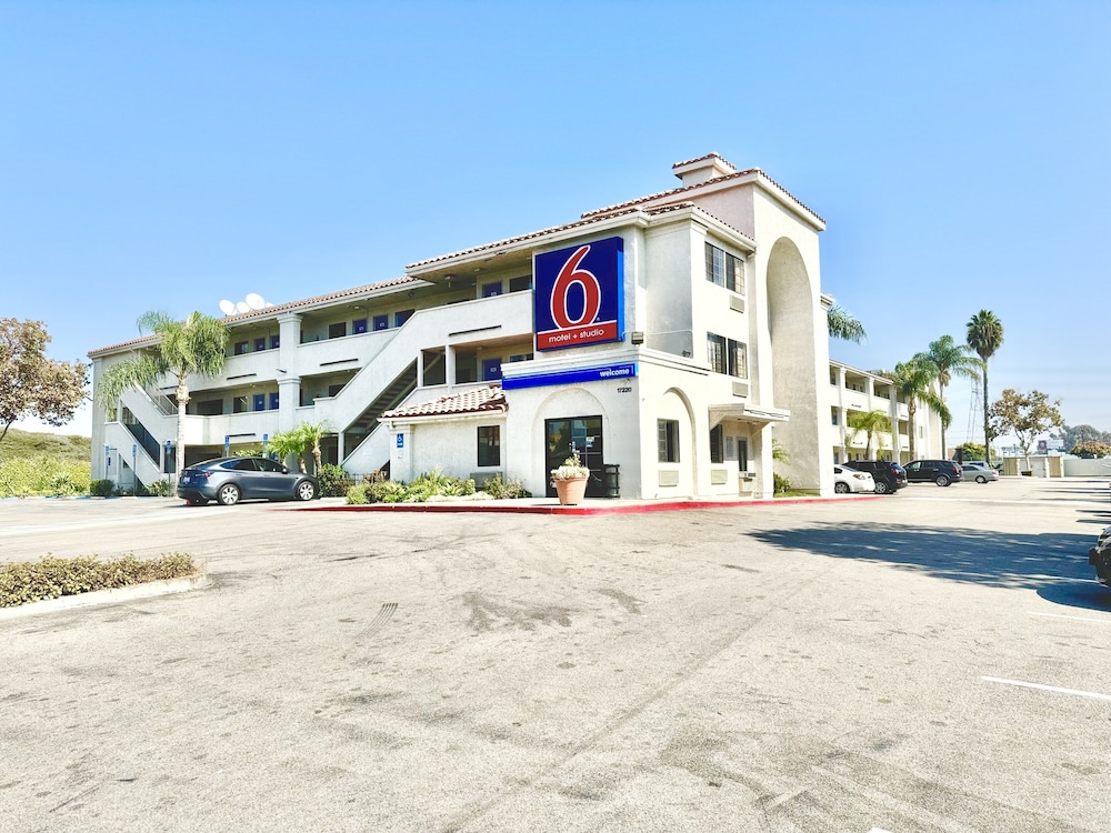 Motel6 Bellflower, CA - Los Angeles 54/65