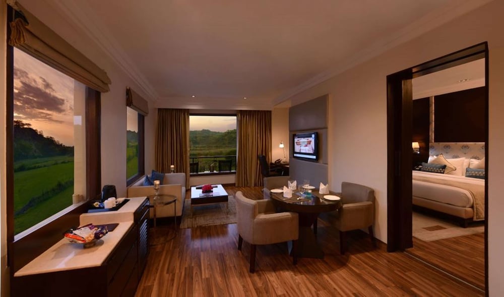 Golden Tulip Chandigarh Panchkula 21/29