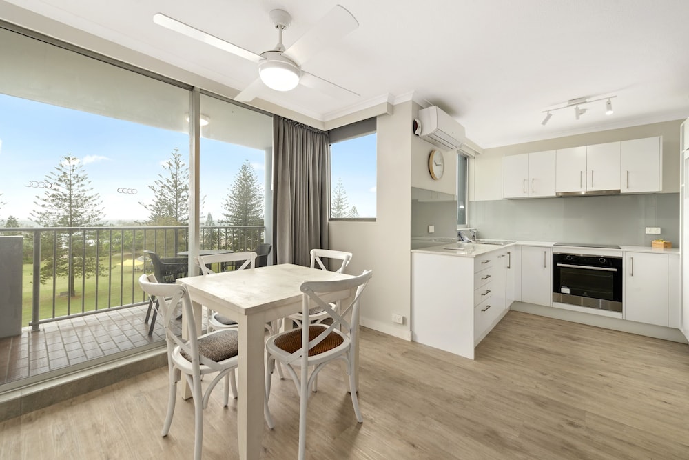 Sandpiper Apartments 50/71